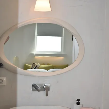 Thronos Bed & Breakfast