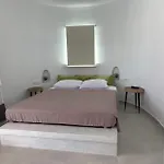 Thronos Bed & Breakfast Vlychada