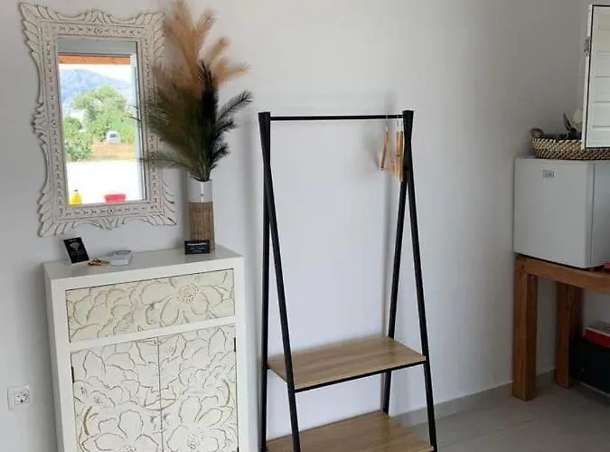 Nocleg ze śniadaniem Thronos 3*